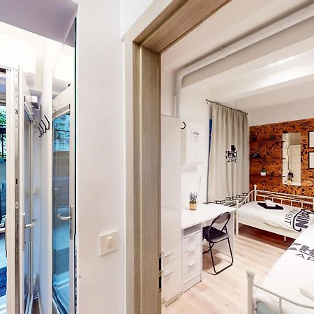 Chaplin Apartment - Free Garage Parking 卢布尔雅那 外观 照片